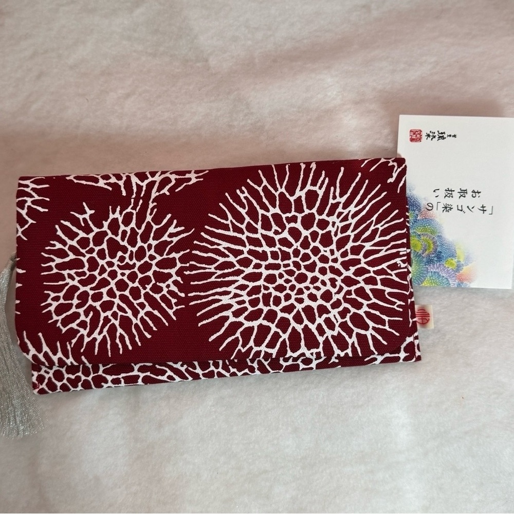 Beautiful OKINAWA HandMade Coral Dyeing‎  Shuri-Ryusen Red w/ White Coral Clutch